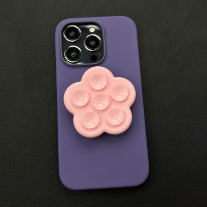 Sticking to your phone, stabilizing your mood—a healing custom suction case that saves your hands from chaos.