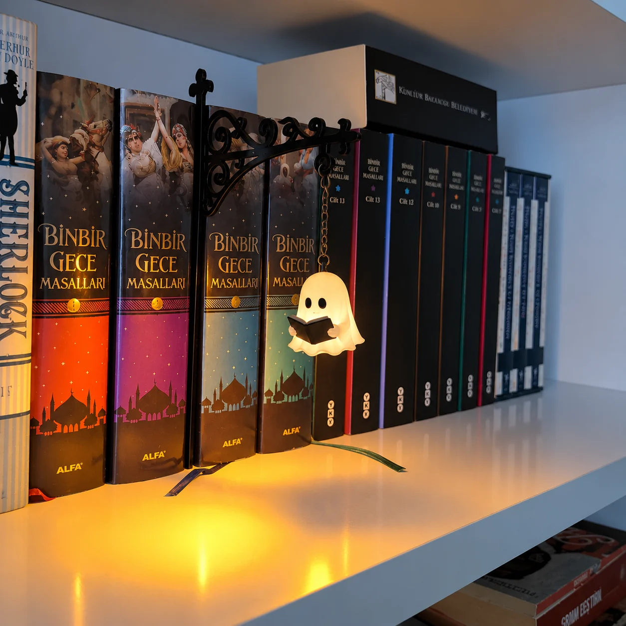 Mini Library Lantern Bookshelf Light Vintage Shelf Decor for Reading Nooks Book Lovers